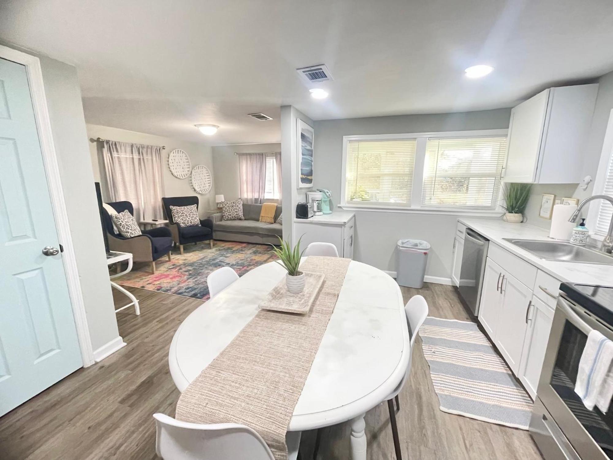 Pet- & Kid-Equipped 2 Bedroom Cottage Near Downtown Charleston Bagian luar foto